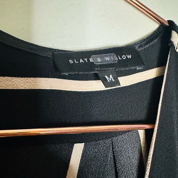 SLATE & WILLOW Black White Pinstripe Long Sleeves Flowy High Low Blouse Size M - Picture 6 of 9